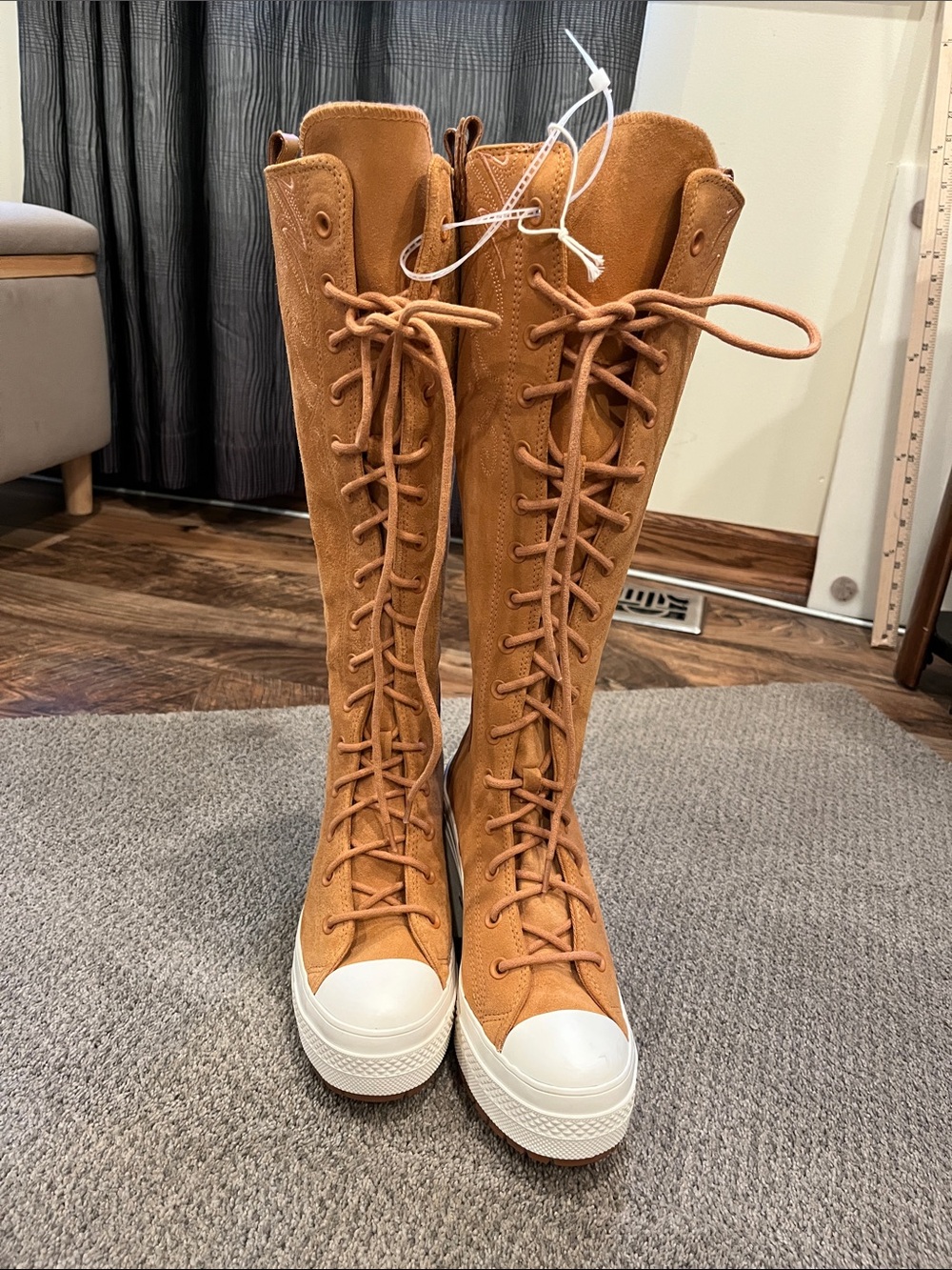 Converse Chuck 70 DeLuxe Heel Western  Suede Tan Lace-Up Platform Knee Boots